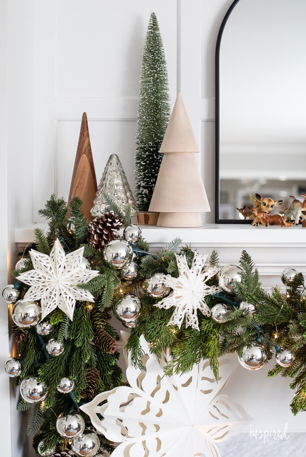 christmas-mantel-decor.jpg